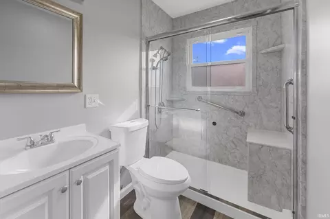 Bath - 2526 Birk Dr, Jasper, IN 47546 photo 1 of 1