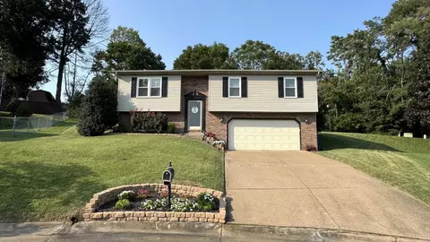 5533 Meadowlark Dr, Evansville, IN 47712