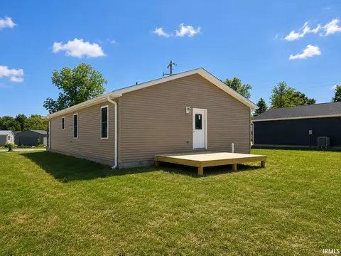 Exterior - 511 College Ave, Mitchell, IN 47446 photo 3 of 3