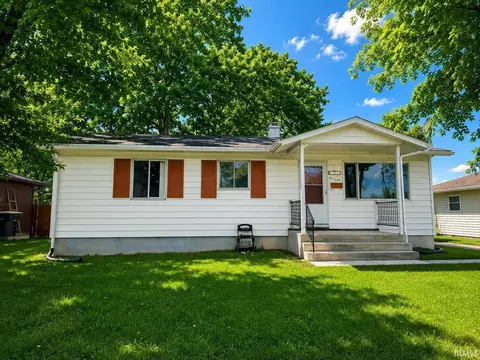 412 Edgeknoll Ln, Fort Wayne, IN 46816
