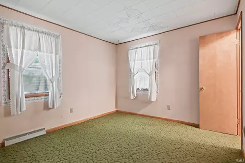 Bedroom - 121 E Orange St, Cromwell, IN 46732 photo 2 of 6
