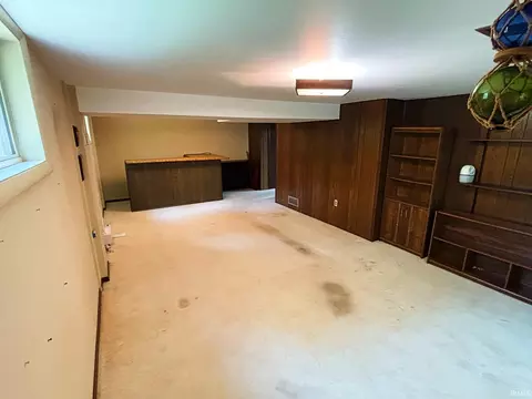 Living - 1517 Elliston Dr, Bloomington, IN 47401 photo 5 of 6