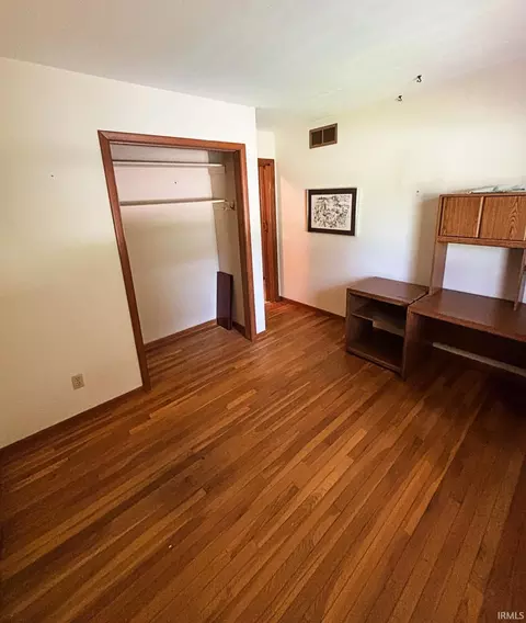Bedroom - 1517 Elliston Dr, Bloomington, IN 47401 photo 5 of 9