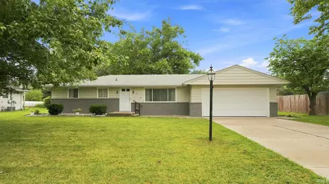 7221 Lamont Dr, Fort Wayne, IN 46835