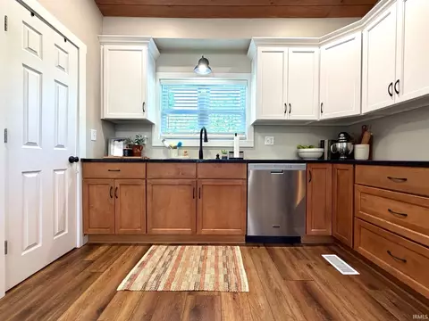 Kitchen - 1115 Lafayette Ave, Oolitic, IN 47451 photo 4 of 5