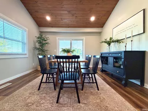 Dining - 1115 Lafayette Ave, Oolitic, IN 47451 photo 1 of 2