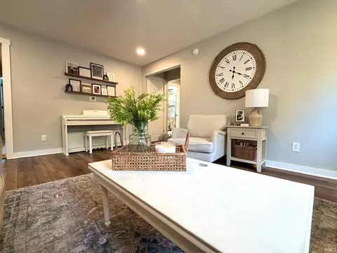 Living - 1115 Lafayette Ave, Oolitic, IN 47451 photo 5 of 10