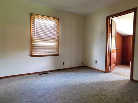 Bedroom - 320 20th St, Bedford, IN 47421 photo 2 of 2