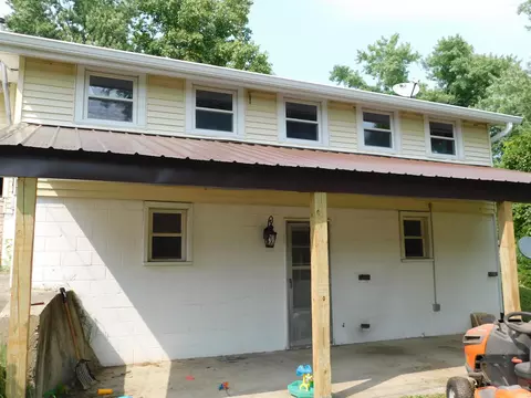 Exterior - 320 20th St, Bedford, IN 47421 photo 2 of 4