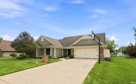 5107 Clovedale Dr, Woodburn, IN 46797