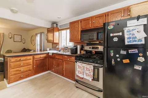 Kitchen - 2003 E 22nd St, Muncie, IN 47302 photo 1 of 3