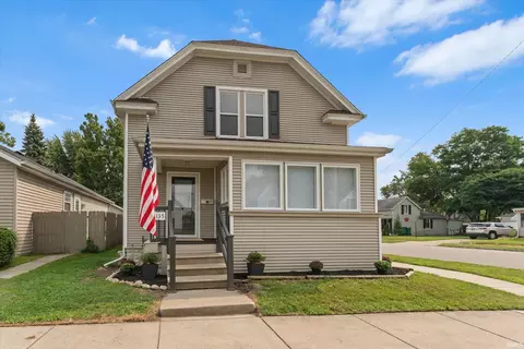 135 W Broadway St, Mishawaka, IN 46545