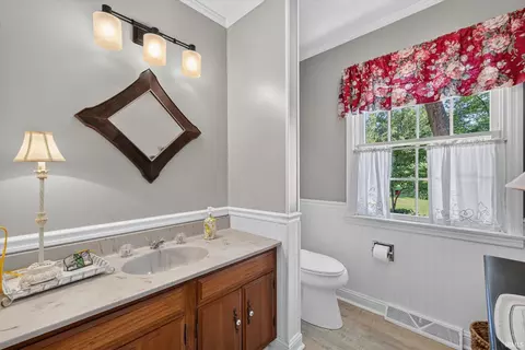 Bath - 306 E Oliver Dr, Bloomington, IN 47408 photo 1 of 4