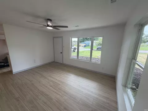 Living - 405 Dean St, Mitchell, IN 47446 photo 1 of 2
