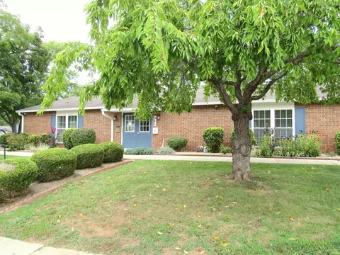 Exterior - 1104 E Regency Dr, Bloomington, IN 47401 photo 3 of 7