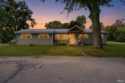 302 Gateway Ave, Churubusco, IN 46723