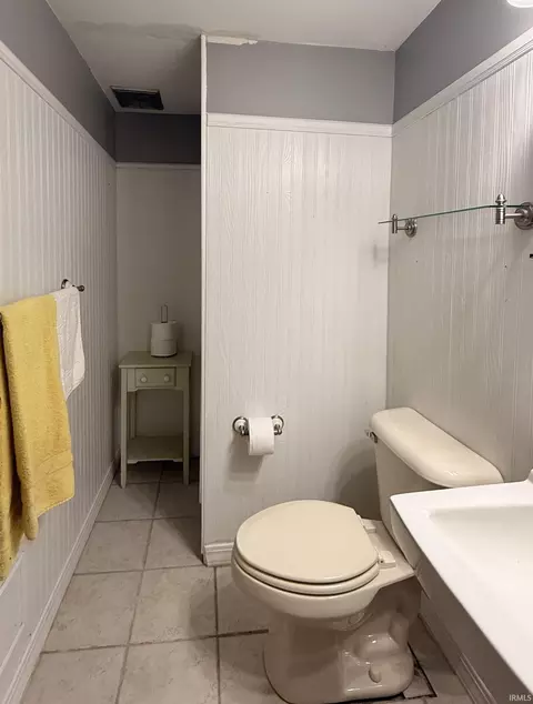 Bath - 2504 Kickapoo Dr, Lafayette, IN 47909 photo 2 of 2