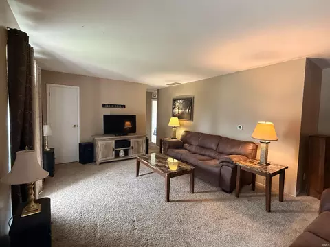 Living - 2504 Kickapoo Dr, Lafayette, IN 47909 photo 1 of 4