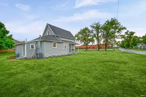 Exterior - 607 E Walnut St, Chalmers, IN 47929 photo 1 of 3