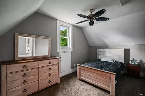 Bedroom - 607 E Walnut St, Chalmers, IN 47929 photo 2 of 3