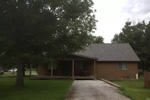 211 S Eugene Ave, Cayuga, IN 47928