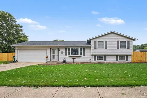 3002 Blanchard Dr, Mishawaka, IN 46544