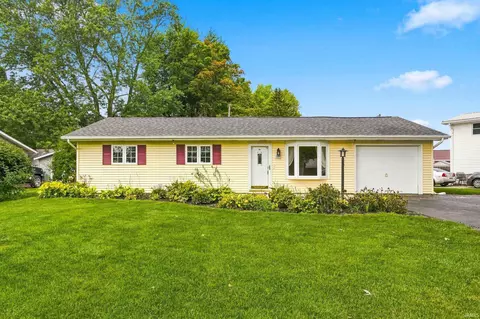 1523 Melbourne Dr, New Haven, IN 46774