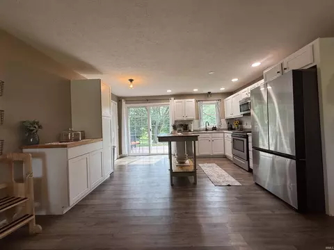 Kitchen - 1627 S Meridian Rd, Mitchell, IN 47446 photo 2 of 6