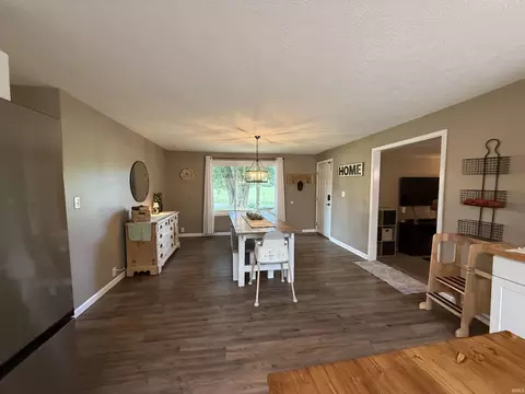 Dining - 1627 S Meridian Rd, Mitchell, IN 47446 photo 2 of 4