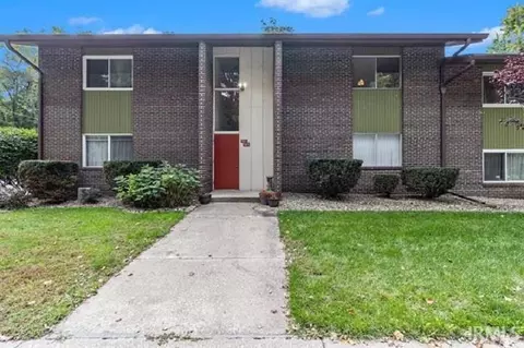 2500 Topsfield Rd #923, South Bend, IN 46614