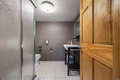 Bath - 299 Spring Haven Rd, Mitchell, IN 47446 photo 5 of 5