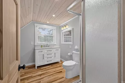 Bath - 299 Spring Haven Rd, Mitchell, IN 47446 photo 1 of 5