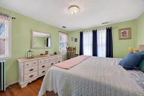 Bedroom - 215 S 8th St, Mitchell, IN 47446 photo 3 of 8