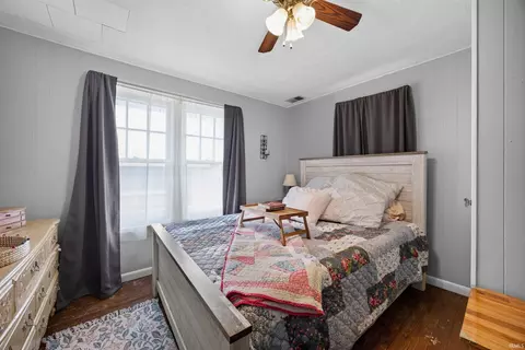 Bedroom - 215 S 8th St, Mitchell, IN 47446 photo 6 of 8
