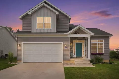 2744 Pine Cone Ln, Warsaw, IN 46582