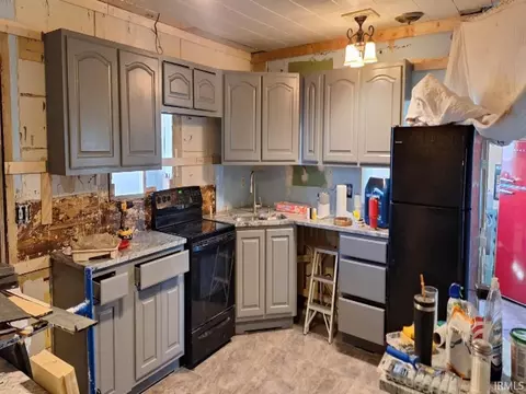 Kitchen - 504 E Wiley Ave, Bluffton, IN 46714 photo 1 of 1