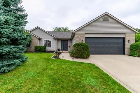 1503 Shadow Lake Dr, Angola, IN 46703