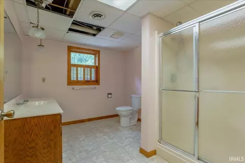 Bath - 1751 Spice Valley Rd, Mitchell, IN 47446 photo 2 of 2