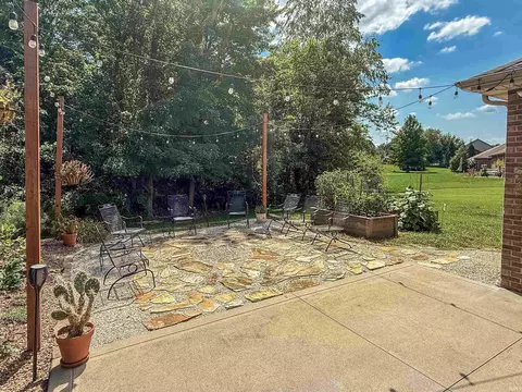Exterior - 1453 Summit St, Jasper, IN 47546 photo 10 of 12