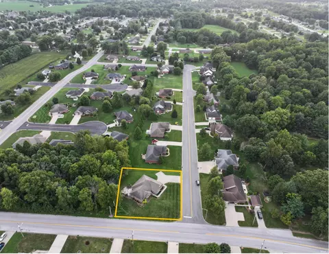 View/Area - 1453 Summit St, Jasper, IN 47546 photo 3 of 4