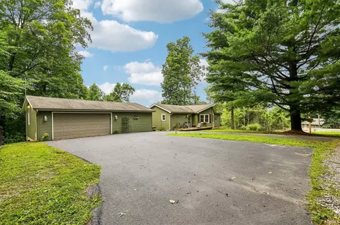 9711 E Myers Rd, Rockville, IN 47872