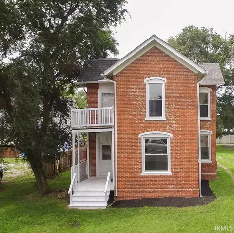 210 N Railroad St, Monticello, IN 47960