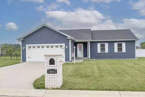 30643 Cynthia Dr, Elkhart, IN 46516