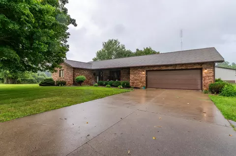 2830 N State Road 827, Angola, IN 46703