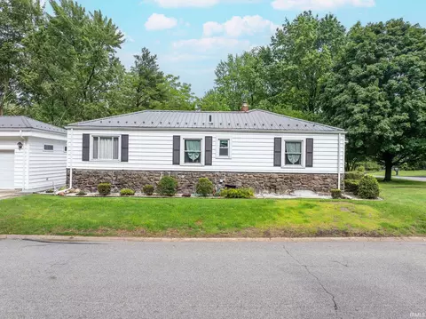Exterior - 20 Parkway Dr, Wabash, IN 46992 photo 6 of 11