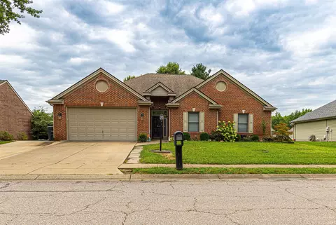 2806 N Stockwell Rd, Evansville, IN 47715