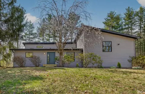 4620 S Woodbine Dr, Bloomington, IN 47403