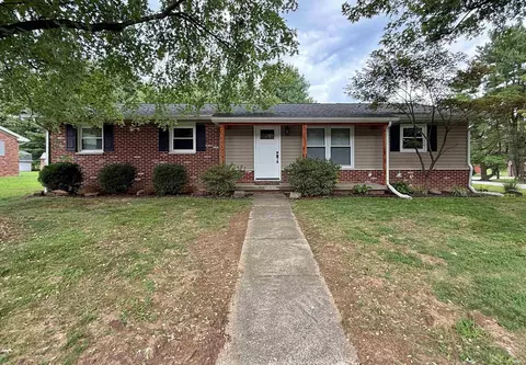 1816 Woodlawn Dr, Washington, IN 47501