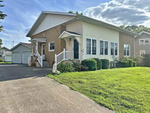 207 W Walnut St, Washington, IN 47501