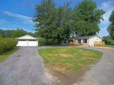 7321 S Caldwell Lake Dr, Claypool, IN 46510